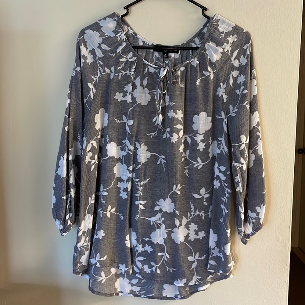 FRED DAVID medium grey and white sheer top. So elegant for night time or work.